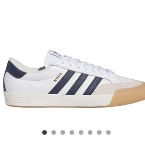 Adidas nora skate shoe - white/navy